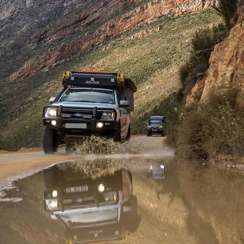 Alu-Cab Dachbox in Schwarz 250l für Ford Ranger Modelle ab Modelljahr 2019